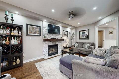 Photo 13 at 14 Round Leaf Court, Holly, Barrie