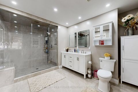 Photo 21 at 14 Round Leaf Court, Holly, Barrie