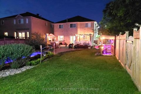 Photo 25 at 14 Round Leaf Court, Holly, Barrie