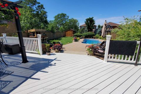 Photo 26 at 14 Round Leaf Court, Holly, Barrie