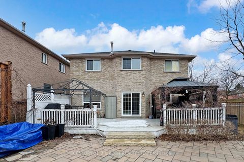 Photo 27 at 14 Round Leaf Court, Holly, Barrie