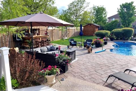 Photo 28 at 14 Round Leaf Court, Holly, Barrie