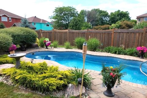 Photo 33 at 14 Round Leaf Court, Holly, Barrie