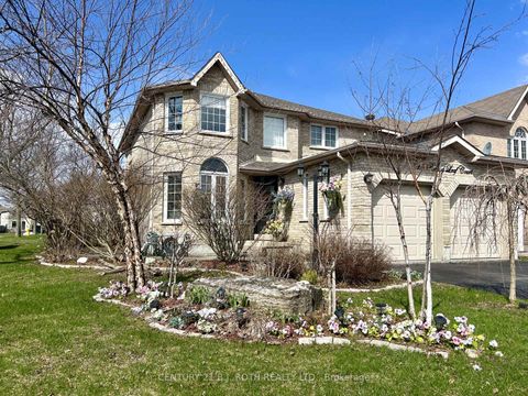 Photo 36 at 14 Round Leaf Court, Holly, Barrie