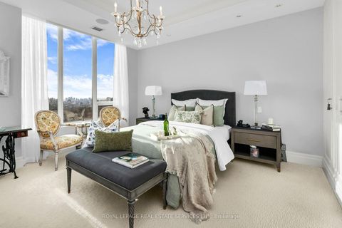 Photo 9 at 1701 - 155 St Clair Avenue W, Casa Loma, Toronto