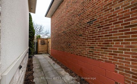 Photo 2 at 17 Saybrook Avenue, Queensway, Toronto