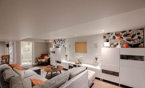 Photo 20 at 17 Saybrook Avenue, Queensway, Toronto