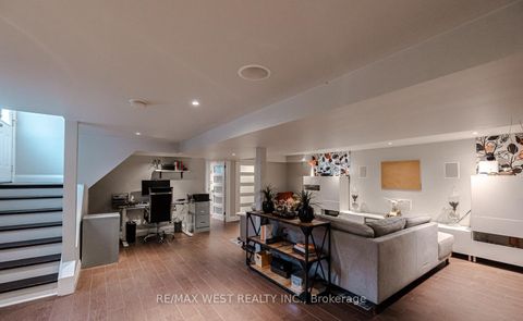 Photo 24 at 17 Saybrook Avenue, Queensway, Toronto