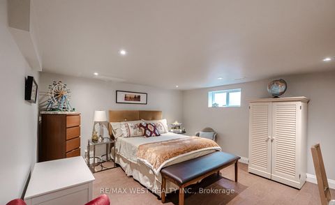 Photo 32 at 17 Saybrook Avenue, Queensway, Toronto