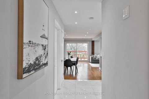 Photo 2 at 92 Picola Court, Hillcrest Village, Toronto