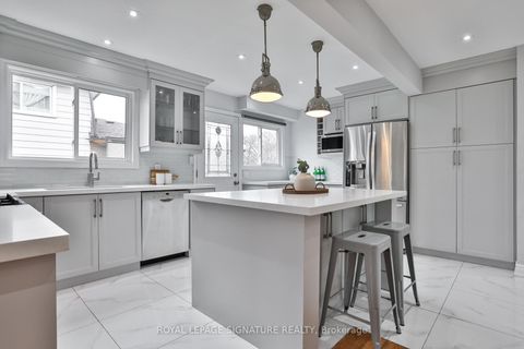 Photo 6 at 92 Picola Court, Hillcrest Village, Toronto