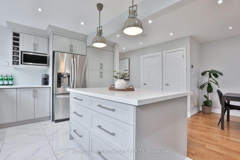 Photo 8 at 92 Picola Court, Hillcrest Village, Toronto