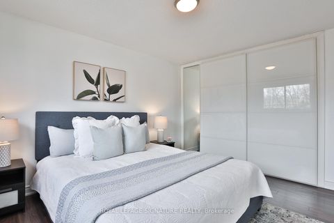 Photo 25 at 92 Picola Court, Hillcrest Village, Toronto