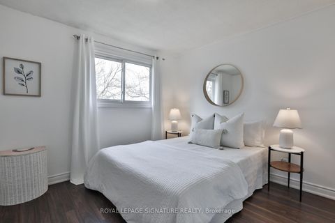 Photo 26 at 92 Picola Court, Hillcrest Village, Toronto