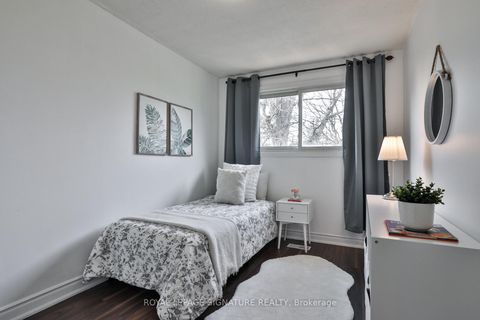 Photo 27 at 92 Picola Court, Hillcrest Village, Toronto