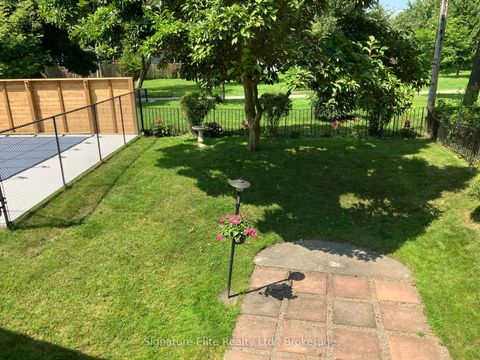 Photo 17 at 35 Somerdale Square, Guildwood, Toronto