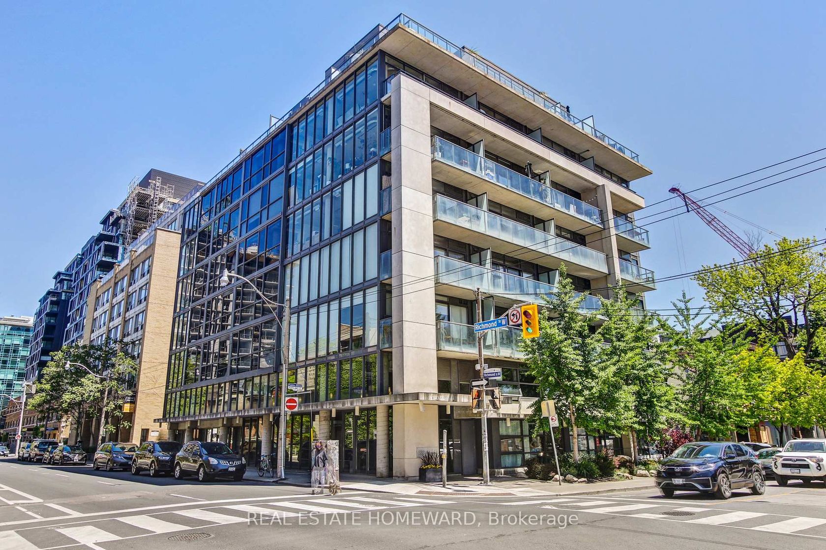 # 704 - 533 Richmond Street W, Waterfront Communities C1, Toronto photo number 2