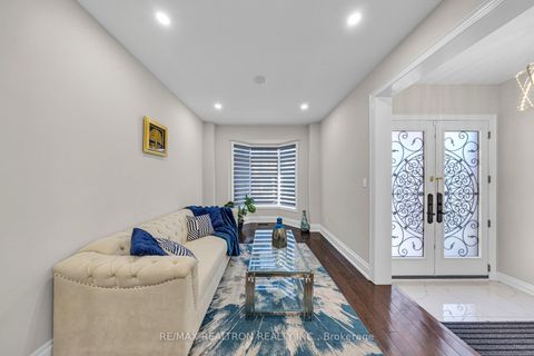 Photo 4 at 32 Chasser Drive, Greensborough, Markham