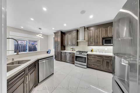 Photo 6 at 32 Chasser Drive, Greensborough, Markham