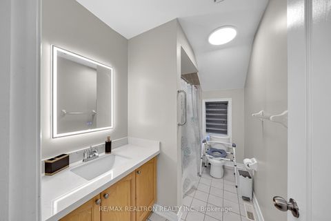 Photo 31 at 32 Chasser Drive, Greensborough, Markham