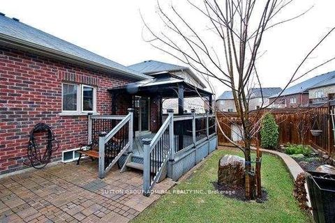 Photo 21 at 492 Kwapis Boulevard, Woodland Hill, Newmarket