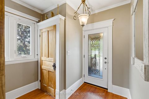 Photo 8 at 19 Hillcroft Street, O'Neill, Oshawa