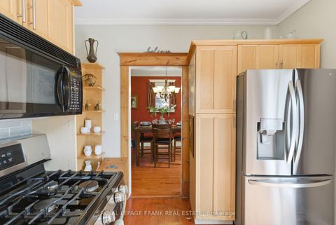 Photo 19 at 19 Hillcroft Street, O'Neill, Oshawa