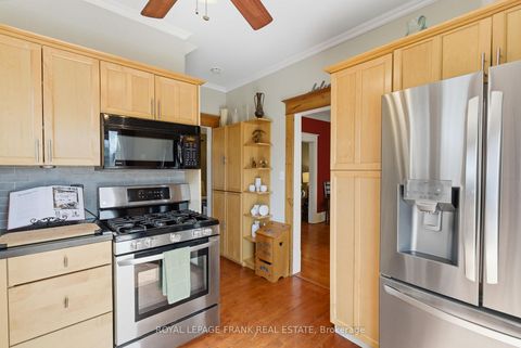 Photo 20 at 19 Hillcroft Street, O'Neill, Oshawa