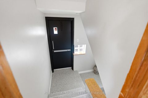 Photo 34 at 19 Hillcroft Street, O'Neill, Oshawa