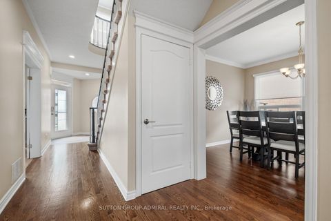 Photo 4 at 43 Ventura Way, Beverley Glen, Vaughan