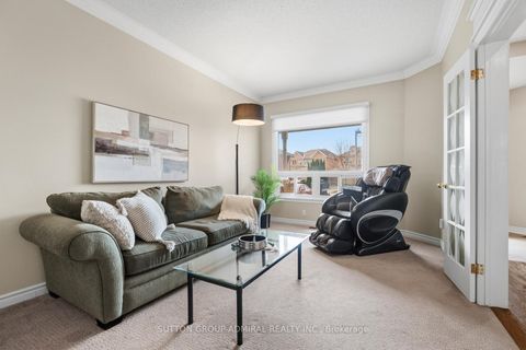 Photo 5 at 43 Ventura Way, Beverley Glen, Vaughan