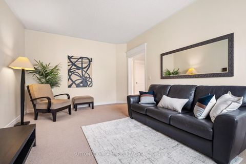 Photo 11 at 43 Ventura Way, Beverley Glen, Vaughan