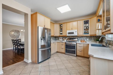 Photo 14 at 43 Ventura Way, Beverley Glen, Vaughan