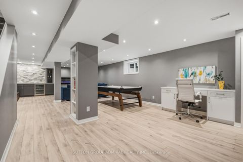 Photo 35 at 43 Ventura Way, Beverley Glen, Vaughan