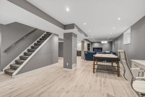 Photo 36 at 43 Ventura Way, Beverley Glen, Vaughan