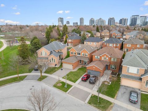 Photo 45 at 43 Ventura Way, Beverley Glen, Vaughan