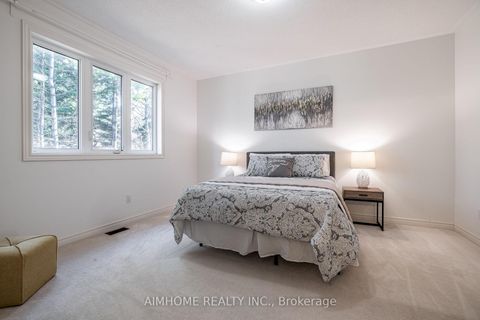 Photo 11 at 92 Radial Drive, Rural Aurora, Aurora