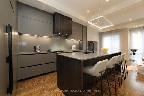 Photo 11 at 159 Roe Avenue, Nortown, Toronto