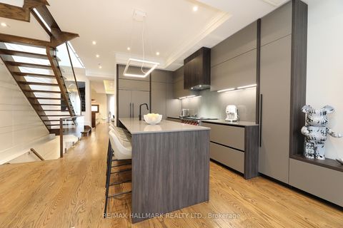 Photo 12 at 159 Roe Avenue, Nortown, Toronto