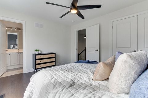 Photo 32 at 534 New England Court, Summerhill Estates, Newmarket