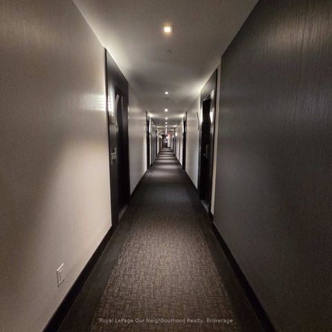 Photo 3 at 112 - 399 Spring Garden Avenue, Willowdale East, Toronto