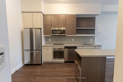 Photo 12 at 112 - 399 Spring Garden Avenue, Willowdale East, Toronto