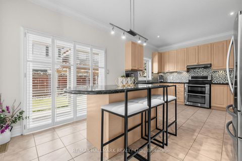 Photo 11 at 341 Kirkvalley Crescent, Bayview Wellington, Aurora