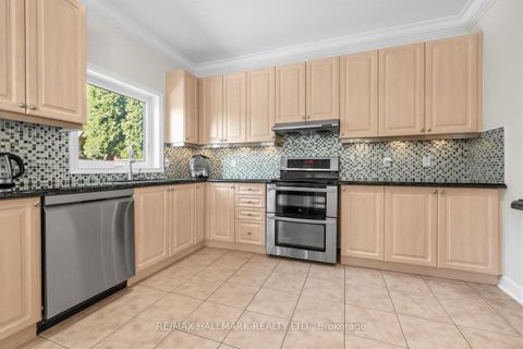 Photo 12 at 341 Kirkvalley Crescent, Bayview Wellington, Aurora