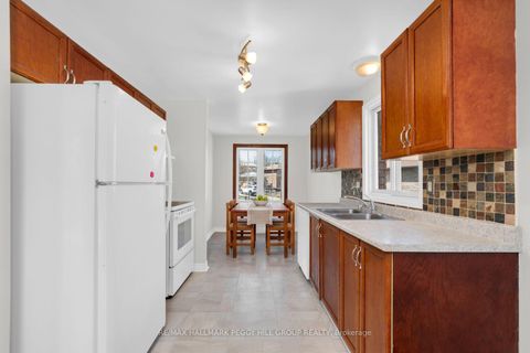 Photo 4 at 24 Geddes Crescent, Northwest, Barrie