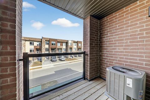 Photo 18 at 39 Delano Way, Woodland Hill, Newmarket