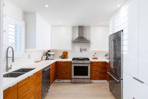 Photo 13 at 34 Rufford Road, Alderwood, Toronto