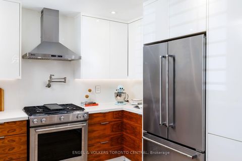 Photo 14 at 34 Rufford Road, Alderwood, Toronto