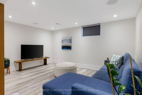 Photo 34 at 34 Rufford Road, Alderwood, Toronto