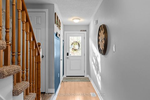 Photo 3 at 38 - 430 MAPLEVIEW Drive E, Painswick South, Barrie